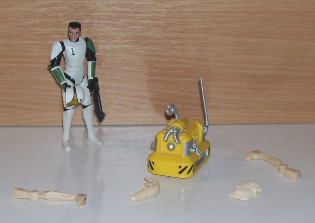 custom takarító droid figura